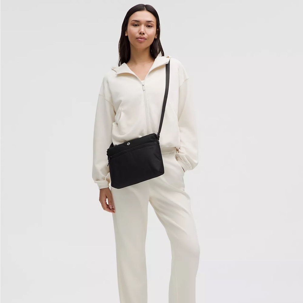 Lululemon New Parent Sling Crossbody Diaper Bag